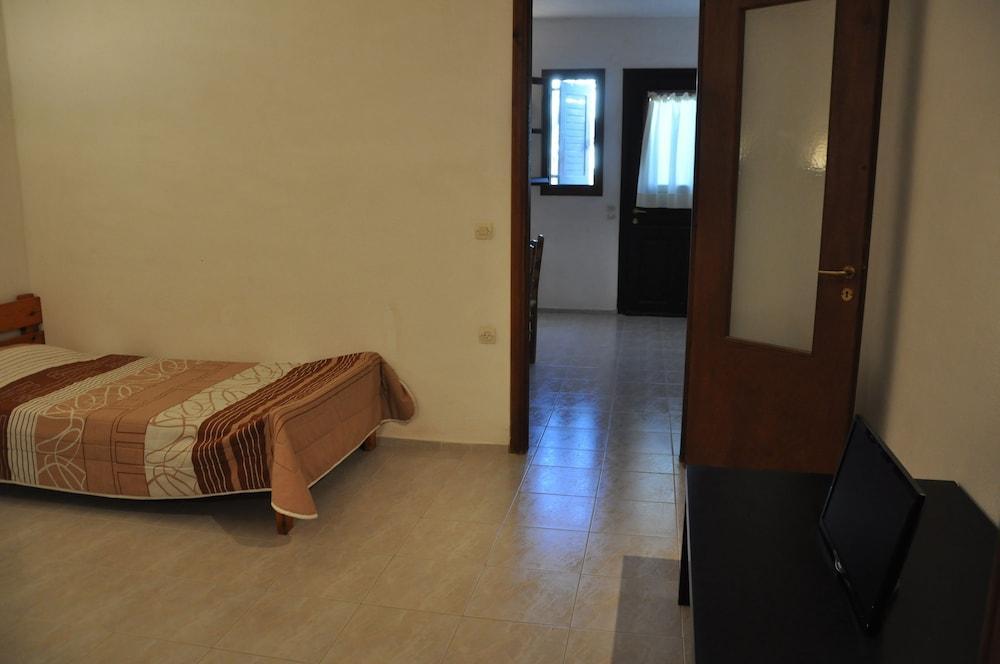 Michalis Apartments Near The Beaches With Sea View Páros Exterior foto