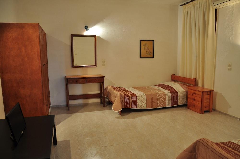 Michalis Apartments Near The Beaches With Sea View Páros Exterior foto